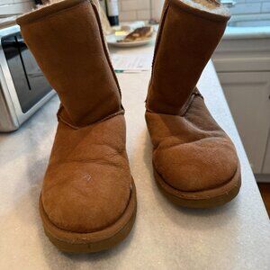 Woman's Ugg Boots Size 7